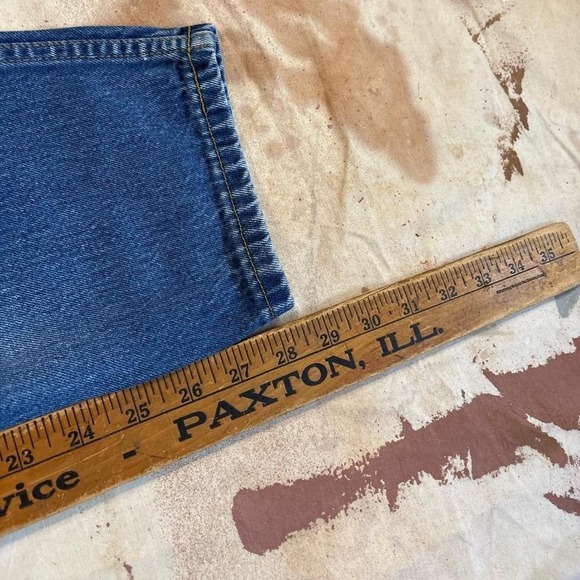 vintage 90s Levi's Misses Jeans Measure 30x28.5 Made in the USA - Picture 6 of 6